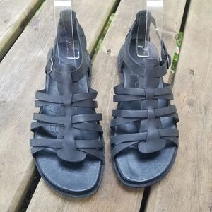 KEEN Alman Black Leather‎ Jesus Gladiator Sandals 7